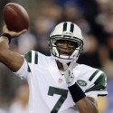 Geno Smith exits for one play after being hit on left leg, returns